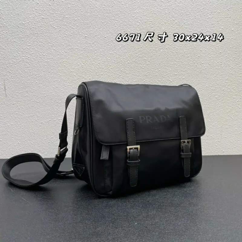 prada aaa homme mini sac a main s_123b37b1